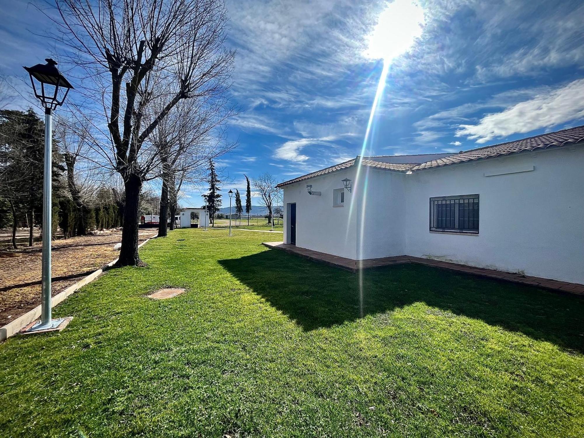 Villa Mercedes Argamasilla de Calatrava المظهر الخارجي الصورة